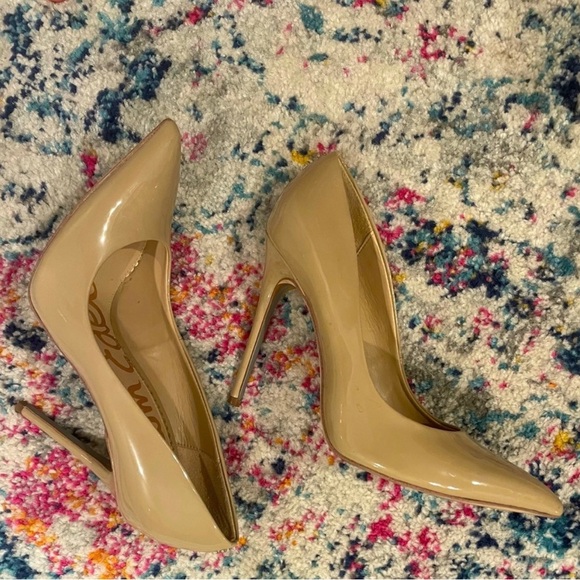 Nude Heels - Picture 1 of 4